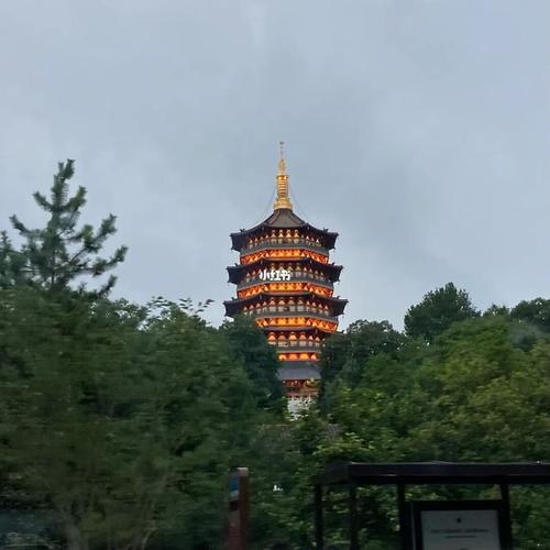 第三天:南山路、西溪湿地、千岛湖、灵隐寺