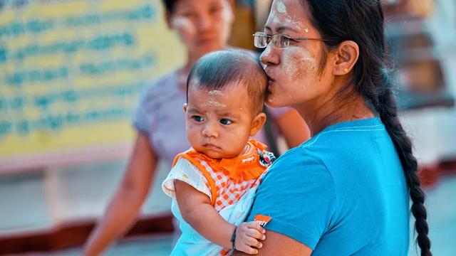 世界上优秀的女性（每一位这样的女性）(32)