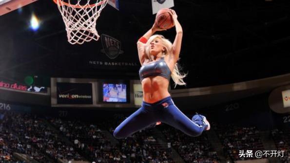 篮球场尺寸是多少-(正规篮球场长度和宽度是多少)