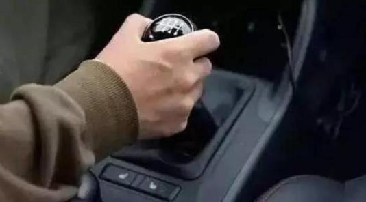 发动机制动用于什么情况(发动机制动是什么意思)