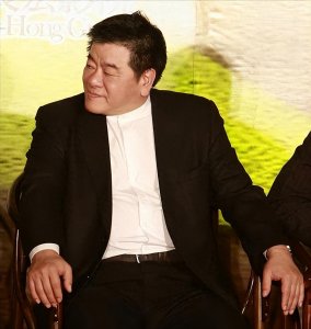 ​竹联帮“鬼见愁”吴敦，帮内骨灰级玩家，曾捧红多位明星