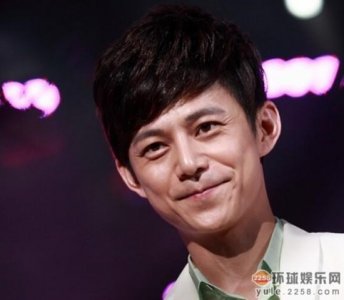 ​扒一扒明星真实身高 何炅1.67郭敬明1.47Baby1.65