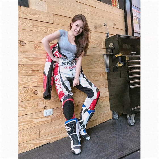 台湾人气网红陈乐乐，她因直爽的性格受到宅男喜爱！