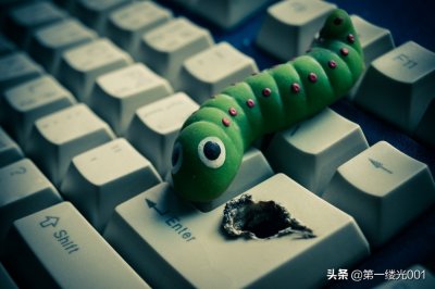 ​什么是计算机病毒，它是如何传播的？