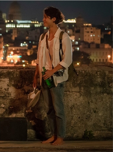 《男朋友》宋慧乔朴宝剑剧照公开 同行微笑浪漫