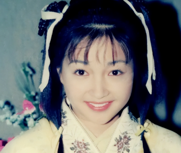 ​53岁港星李绮红近照曝光，脸部浮肿老年斑明显