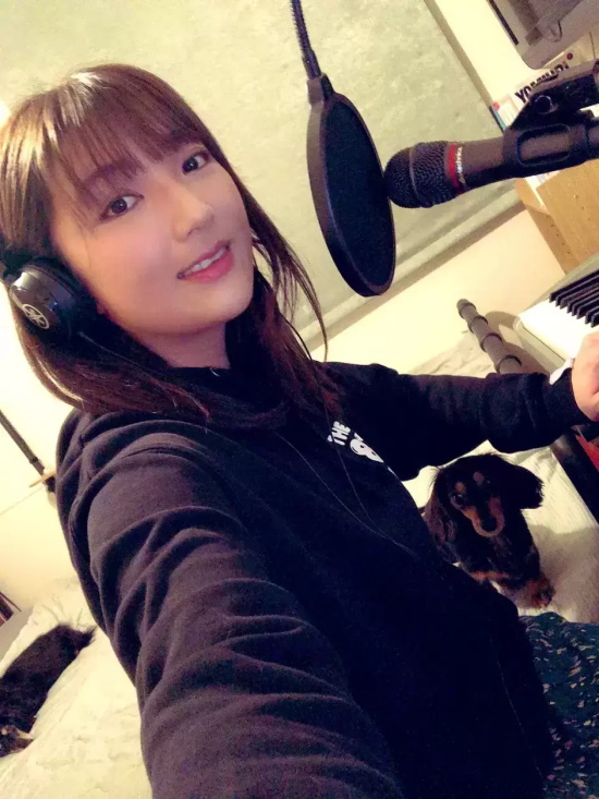 曾为牙医助理的神咲诗织写真分享,京都越野车司机!