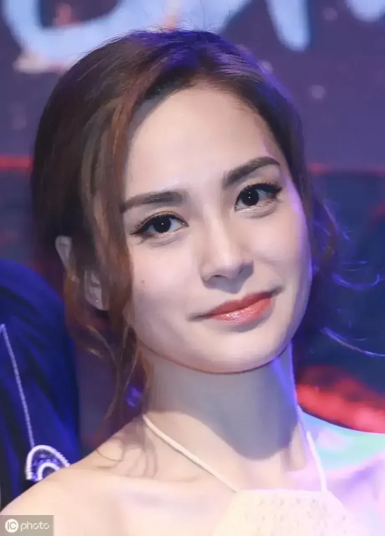 360度无死角神颜：阿娇钟欣潼高清图片