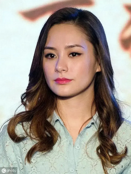 360度无死角神颜：阿娇钟欣潼高清图片