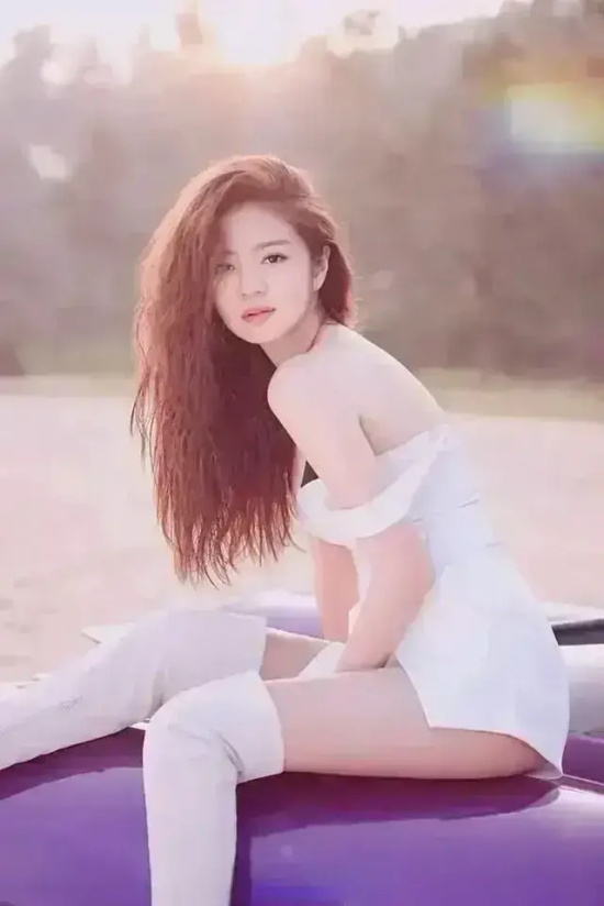 安以轩尽显成熟魅力的性感写真合集