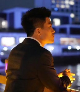 ​顶流董宇辉的倔强：恼热搜清空微博，不想只做直播“卖货郎”