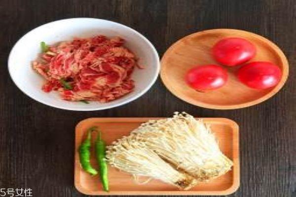 番茄肥牛金针菇的做法 教你怎么做出最好吃的下饭菜 番茄肥牛金针菇的做法 教你怎么做出最好吃的下饭菜