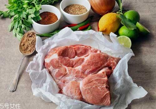 吃火锅喉咙痛是怎么回事?其实不怪汤底 吃火锅喉咙痛是怎么回事?其实不怪汤底