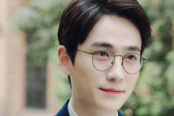 男性秃头与性生活过度有很大关系