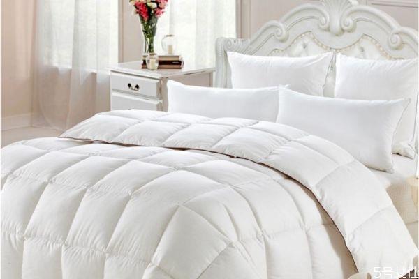 被子盖得厚会怎样 冬天盖什么样的被子最暖和