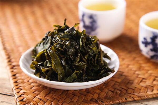 乌龙茶用洗茶吗 乌龙茶用多少度的水温泡好 乌龙茶用洗茶吗 乌龙茶用多少度的水温泡好