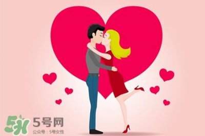 ​收到蓝色妖姬是什么意思？情人节送蓝色妖姬什么意思？