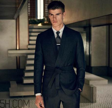 brioni西服要多少钱?brioni西装价格 brioni西服要多少钱?brioni西装价格