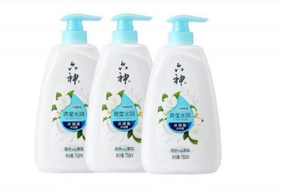 ​沐浴露用手好还是沐浴球好 沐浴露一次用多少泵