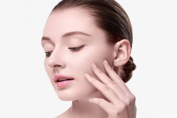 怎样判断水乳适不适合自己 教你挑选适合自己的水乳 怎样判断水乳适不适合自己 教你挑选适合自己的水乳