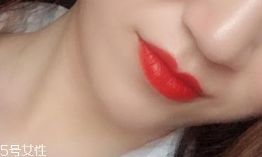 兰蔻196多少钱 兰蔻口红196素颜试色图 兰蔻196多少钱 兰蔻口红196素颜试色图