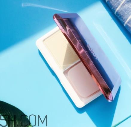 巧迪尚惠粉饼色号试色 巧迪尚惠粉饼真假 巧迪尚惠粉饼色号试色 巧迪尚惠粉饼真假