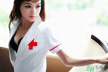 为什么涂口红不好看？口红能遮黑眼圈吗？