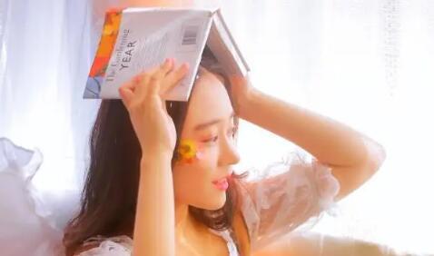 女朋友不在身边怎么哄她开心