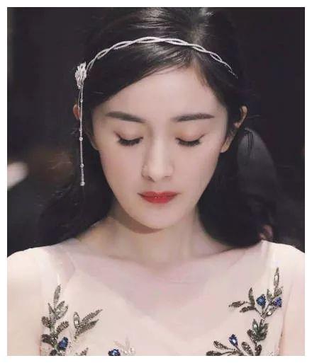 高颜值女星排名:赵丽颖第三,杨幂勉强第六,第一无可挑剔