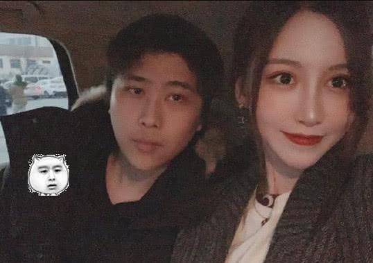 卢本伟现身直播间疑似要回归,去UU妹微博却发现,好大一碗狗粮