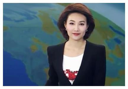 央视美女主播李梓萌,参加开门大吉判若两人,如今40岁依旧单身