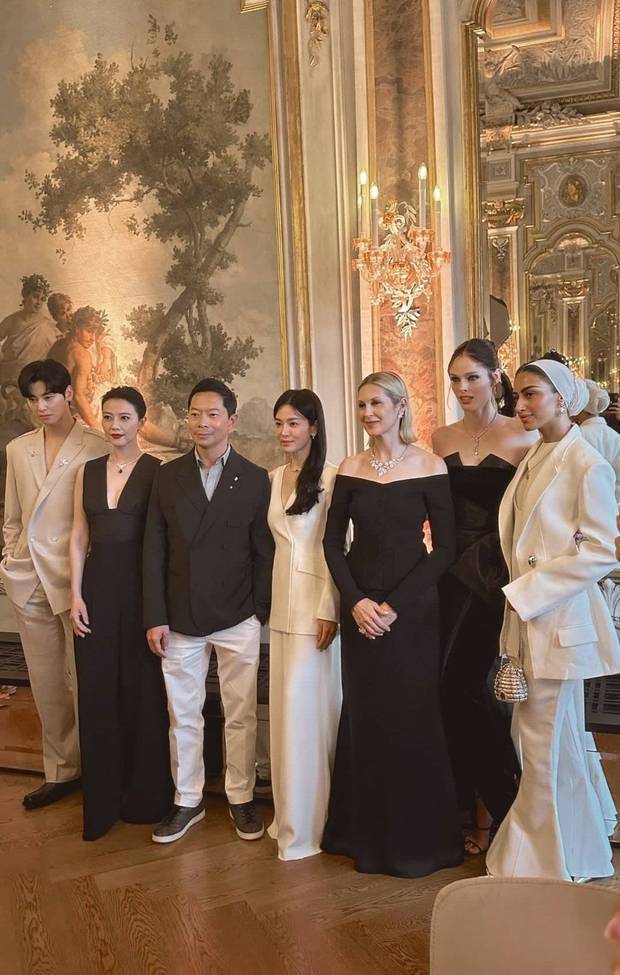 超级大惊喜!高圆圆宋慧乔车银优等人同框合影