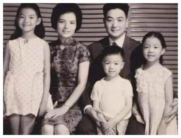 她被琼瑶夺走丈夫，但一直隐忍度日，如今多年过去，她过得怎么样