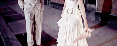 薄如蝉翼！隐形丝袜这么穿，你老公都撕不烂！