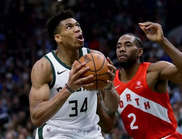 雄鹿即将出局,勇士却成最大赢家!真要白送三连冠+库里FMVP