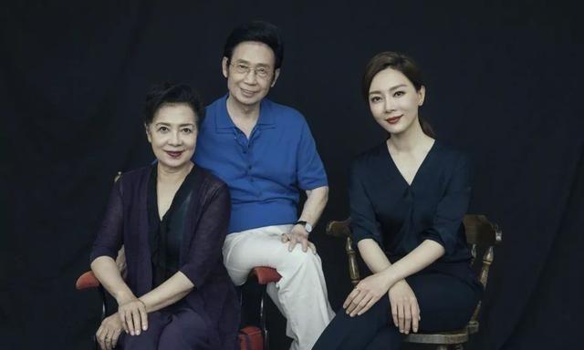 2天前，陈数发文力挺杨丽萍，2字道尽和赵胤胤9年婚姻的“内幕”