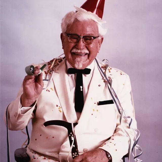 肯德基爷爷颜值回春，帅到没朋友？网友：还我爷爷！