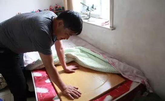 大衣哥朱之文北京“豪宅”“豪车”曝光,毕福剑这样评价他