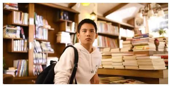 胡先煦曝拍摄花絮,跟李兰迪演感情戏频频笑场,网友调侃成亮点!