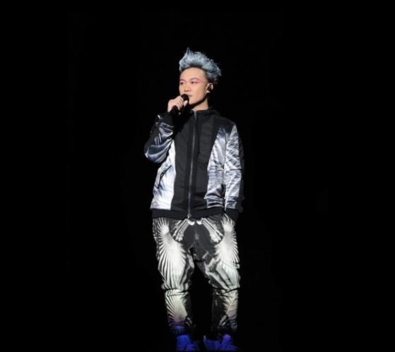 新歌发行，被曝抄袭韩国歌手，陈奕迅回应没有的事