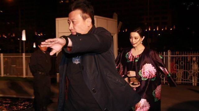 之前是“花瓶”,之后是“范爷”,范冰冰的伯乐是穆晓光