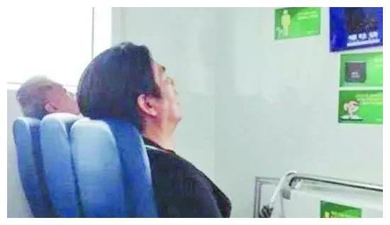 周润发的真实身份曝光，裸捐几十亿！