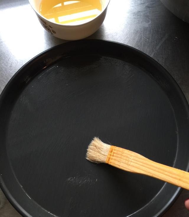 妈妈教我在家手工自制的凉皮，好吃又卫生，一口气吃10碗不是事