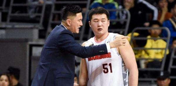 广东轻取两连胜万圣伟强打沈梓捷贡献4 6 2,要为新合同拼命