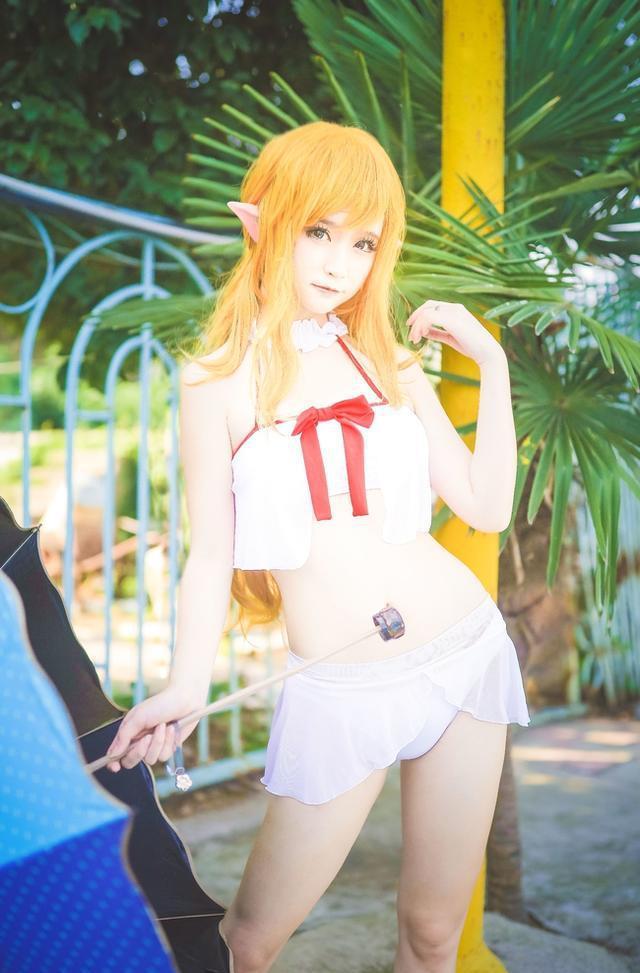 二次元妹子刀剑神域亚丝娜性感COS福利美图