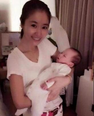 林心如的女儿长大了,比妈妈还漂亮