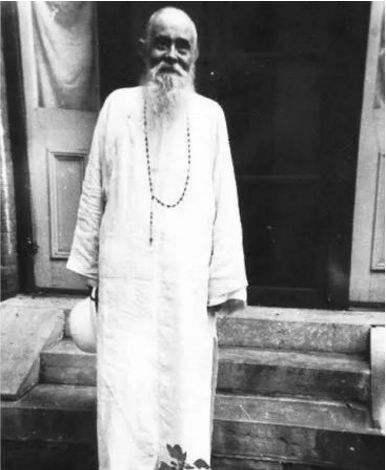 巴恪思在《太后与我》中，称自己是慈禧的幕宾，小编觉得他在造假