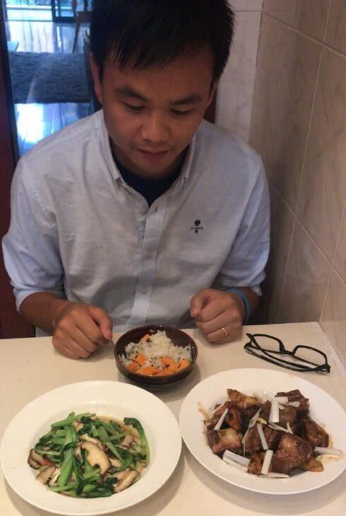 要当妈妈了!袁立发文自曝已怀上儿子,取名,,梁摩西