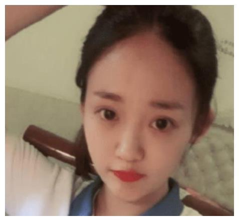 绿地事件女主有多美?早期清纯照曝光,网友:真有那么清纯就好了