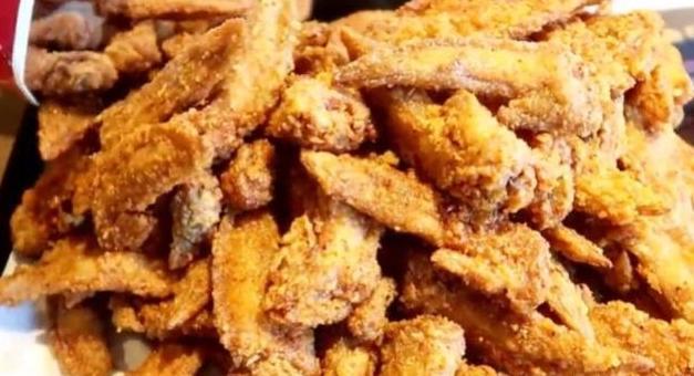 肯德基良心新品，鸡翅尖19.9元36根，刚买很实惠，吃完不对劲